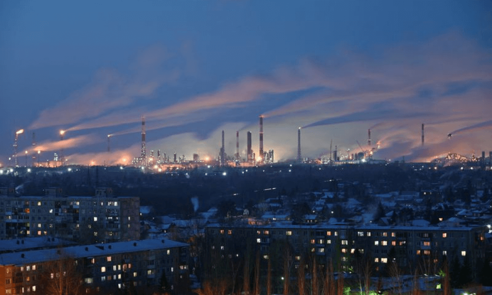 Oil Prices See-Saw Amid Hopes Of Iran Deal, Supply Woes Linger!